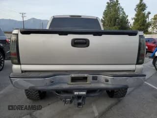 ✅ 2004 Chevrolet Silverado 1500 LS • VIN: 2GCEC19T641297527 • Лот: 79573334. Опубликован ранее на Copart с пробегом Не указан. Бесплатный доступ к архиву аукционных продаж из США и подробный отчёт об истории автомобиля на DreamBid. Изображение 6.