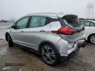 2017 Chevrolet Bolt EV Premier z VIN 1G1FX6S00H4137149, wystawiony jako Copart lot #38920614 z przebiegiem 50 130 mil mil oraz . Historia ofert i sprzedaży dostępna na DreamBid. Obrazek 2.