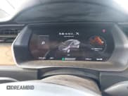 ✅ 2020 Tesla Model X Long Range • VIN: 5YJXCAE25LF229821 • Lot: 43023395. Wystawiony na IAAI z przebiegiem 127 674 mil. Bezpłatny archiwum sprzedaży aukcyjnych z USA i szczegółowy raport historii pojazdu na DreamBid. Zdjęcie 7.