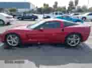 2008 Chevrolet Corvette z VIN 1G1YY26W785113535, wystawiony jako IAAI lot #43320843 z przebiegiem 61 741 mil mil oraz . Historia ofert i sprzedaży dostępna na DreamBid. Obrazek 14.