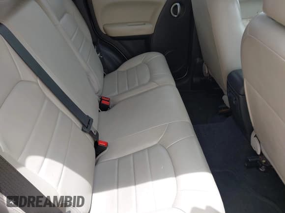 ✅ 2004 Jeep Liberty Limited • VIN: 1J4GL58KX4W273534 • Lot: 42457094. Listed on IAAI with 135,784 mi. Free auction sales archive from the USA and detailed vehicle history report at DreamBid. Image 8.