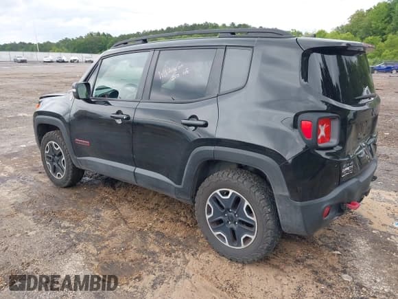 ✅ 2017 Jeep Renegade Trailhawk • VIN: ZACCJBCB3HPF32738 • Лот: 42206193. Опубликован ранее на IAAI с пробегом 142 797 миль. Бесплатный доступ к архиву аукционных продаж из США и подробный отчёт об истории автомобиля на DreamBid. Изображение 3.