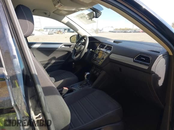 ✅ 2023 Volkswagen Tiguan S • VIN: 3VVRB7AXXPM042870 • Lot: 43619676. Listed on IAAI with 47,912 mi. Free auction sales archive from the USA and detailed vehicle history report at DreamBid. Image 5.