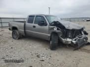 ✅ 2003 Chevrolet Silverado 2500HD LT • VIN: 1GCHK29193E284840 • Lot: 83631644. Wystawiony na Copart z przebiegiem 323 035 mil. Bezpłatny archiwum sprzedaży aukcyjnych z USA i szczegółowy raport historii pojazdu na DreamBid. Zdjęcie 4.