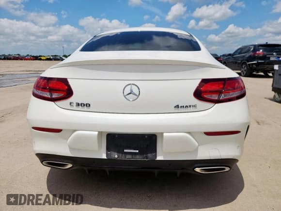 ✅ 2023 Mercedes-Benz C 300 • VIN: W1KWJ8EB5PG128452 • Lot: 64241155. Wystawiony na Copart z przebiegiem 16 972 mil. Bezpłatny archiwum sprzedaży aukcyjnych z USA i szczegółowy raport historii pojazdu na DreamBid. Zdjęcie 6.