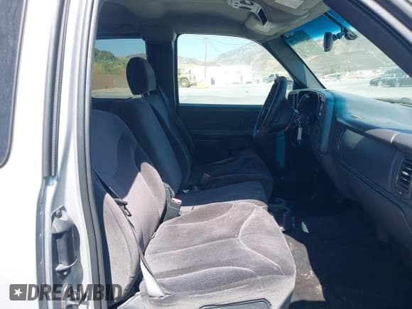 ✅ 2002 GMC Sierra 1500 • VIN: 1GTEC19T42Z311588 • Лот: 42484628. Опубликован ранее на IAAI с пробегом 175 809 миль. Бесплатный доступ к архиву аукционных продаж из США и подробный отчёт об истории автомобиля на DreamBid. Изображение 5.