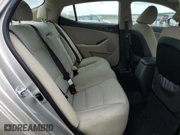 ✅ 2012 Kia Optima LX • VIN: 5XXGM4A72CG056885 • Лот: 81572385. Опубликован ранее на Copart с пробегом 84 693 миль. Бесплатный доступ к архиву аукционных продаж из США и подробный отчёт об истории автомобиля на DreamBid. Изображение 10.