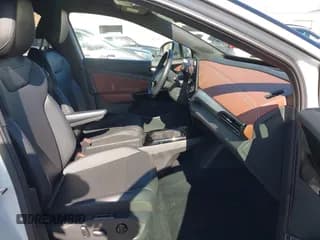 ✅ 2022 Volkswagen ID.4 Pro S • VIN: WVGKMPE26NP073271 • Лот: 43378128. Опубликован ранее на IAAI с пробегом 27 968 миль. Бесплатный доступ к архиву аукционных продаж из США и подробный отчёт об истории автомобиля на DreamBid. Изображение 5.