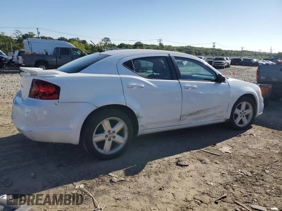 2013 Dodge Avenger SE с VIN 1C3CDZAB0DN644696, выставлен на аукционе Copart как лот 69927534 с пробегом 128 322 миль миль и Списание • Salvage title. История ставок и продаж доступна на DreamBid. Изображение 3.