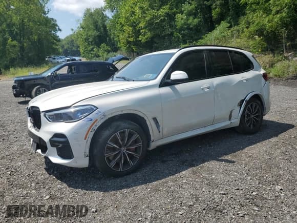 ✅ 2022 BMW X5 M50i • VIN: 5UXJU4C07N9K93876 • Лот: 65504225. Опубликован ранее на Copart с пробегом 40 668 миль. Бесплатный доступ к архиву аукционных продаж из США и подробный отчёт об истории автомобиля на DreamBid. Изображение 1.
