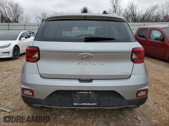 ✅ 2022 Hyundai Venue SEL • VIN: KMHRC8A32NU166411 • Lot: 44346575. Listed on Copart with 33,022 mi. Free auction sales archive from the USA and detailed vehicle history report at DreamBid. Image 6.