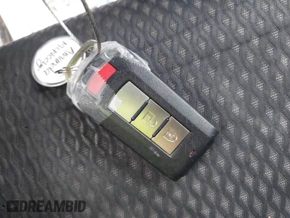 2018 Mitsubishi Outlander SE with VIN JA4AD3A37JJ004135, listed as a IAAI auction lot 43301749 with 209,325 mi miles and . Bid and sale history available at DreamBid. Image 11.