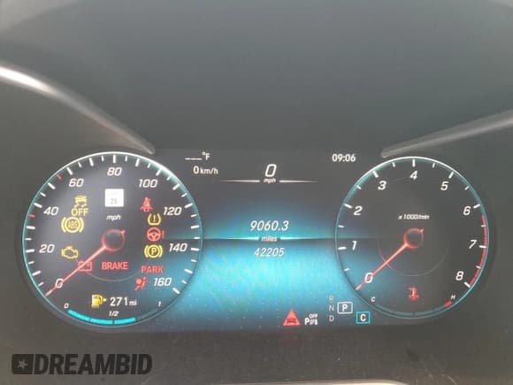 ✅ 2021 Mercedes-Benz GLC 300 • VIN: W1N0G8EB1MV285524 • Lot: 82169195. Listed on Copart with 42,205 mi. Free auction sales archive from the USA and detailed vehicle history report at DreamBid. Image 9.