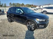 ✅ 2019 Volvo XC40 Momentum • VIN: YV4162XZ2K2012254 • Lot: 93299475. Listed on Copart with 44,791 mi. Free auction sales archive from the USA and detailed vehicle history report at DreamBid. Image 4.