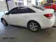 2015 Chevrolet Cruze LT z VIN 1G1PC5SB1F7130928, wystawiony jako Copart lot #84561045 z przebiegiem 106 370 mil mil oraz Szkoda całkowita • Salvage title. Historia ofert i sprzedaży dostępna na DreamBid. Obrazek 2.