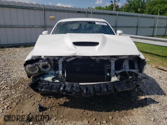 ✅ 2019 Dodge Challenger R/T • VIN: 2C3CDZBT2KH651985 • Lot: 58412954. Wystawiony na Copart z przebiegiem 111 042 mil. Bezpłatny archiwum sprzedaży aukcyjnych z USA i szczegółowy raport historii pojazdu na DreamBid. Zdjęcie 5.