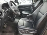 ✅ 2018 Mercedes-Benz Metris Passenger • VIN: WD4PG2EE9J3371237 • Lot: 65760743. Wystawiony na Copart z przebiegiem 156 385 mil. Bezpłatny archiwum sprzedaży aukcyjnych z USA i szczegółowy raport historii pojazdu na DreamBid. Zdjęcie 7.