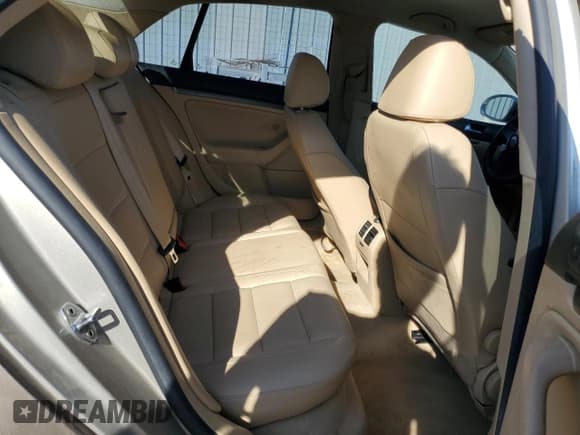 ✅ 2007 Volkswagen Jetta 2.5 • VIN: 3VWRF71K17M065412 • Лот: 80618565. Опубликован ранее на Copart с пробегом 168 115 миль. Бесплатный доступ к архиву аукционных продаж из США и подробный отчёт об истории автомобиля на DreamBid. Изображение 10.