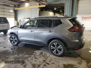✅ 2020 Nissan Rogue SV • VIN: 5N1AT2MV6LC718373 • Лот: 82469335. Опубликован ранее на Copart с пробегом 133 210 миль. Бесплатный доступ к архиву аукционных продаж из США и подробный отчёт об истории автомобиля на DreamBid. Изображение 2.
