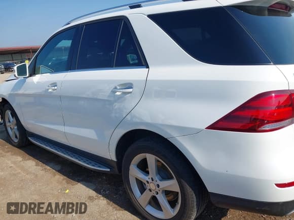 ✅ 2016 Mercedes-Benz GLE 350 • VIN: 4JGDA5HB2GA692456 • Lot: 42899342. Listed on IAAI with 104,302 mi. Free auction sales archive from the USA and detailed vehicle history report at DreamBid. Image 15.