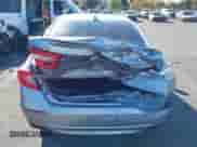 2018 Honda Accord Sport z VIN 1HGCV1F35JA266889, wystawiony jako IAAI lot #43383338 z przebiegiem 64 603 mil mil oraz . Historia ofert i sprzedaży dostępna na DreamBid. Obrazek 16.