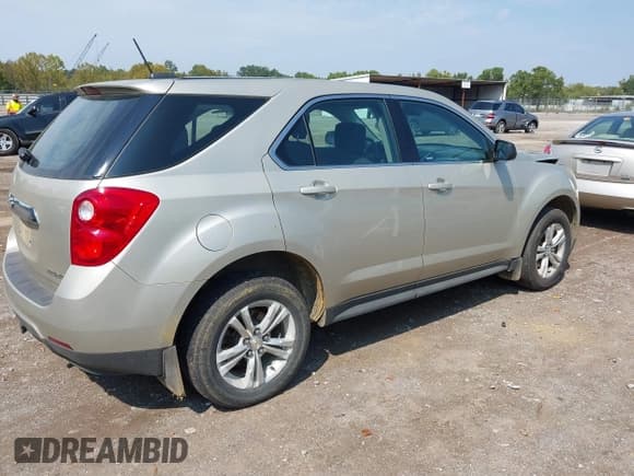 ✅ 2015 Chevrolet Equinox LS • VIN: 1GNALAEK6FZ119629 • Лот: 43275877. Опубликован ранее на IAAI с пробегом 176 607 миль. Бесплатный доступ к архиву аукционных продаж из США и подробный отчёт об истории автомобиля на DreamBid. Изображение 4.