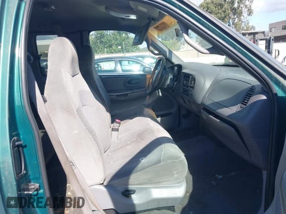 ✅ 2000 Ford F-150 XL • VIN: 1FTZX172XYKA65907 • Lot: 43385448. Listed on IAAI with Not provided. Free auction sales archive from the USA and detailed vehicle history report at DreamBid. Image 5.