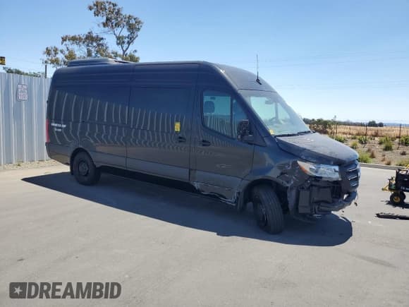 ✅ 2024 Mercedes-Benz Sprinter Passenger • VIN: W1Z4NGHY9RT191278 • Lot: 63619935. Wystawiony na Copart z przebiegiem 18 899 mil. Bezpłatny archiwum sprzedaży aukcyjnych z USA i szczegółowy raport historii pojazdu na DreamBid. Zdjęcie 4.