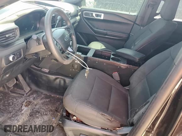 ✅ 2020 Ford Police Interceptor Utility • VIN: 1FM5K8AC0LGA03737 • Лот: 68793015. Опубликован ранее на Copart с пробегом 121 220 миль. Бесплатный доступ к архиву аукционных продаж из США и подробный отчёт об истории автомобиля на DreamBid. Изображение 7.