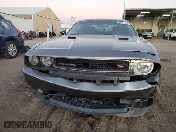 ✅ 2012 Dodge Challenger R/T Plus • VIN: 2C3CDYBT9CH253734 • Lot: 90611465. Wystawiony na Copart z przebiegiem 60 669 mil. Bezpłatny archiwum sprzedaży aukcyjnych z USA i szczegółowy raport historii pojazdu na DreamBid. Zdjęcie 5.