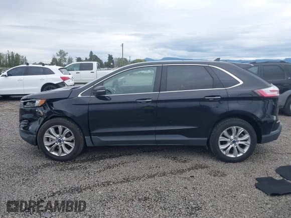 ✅ 2020 Ford Edge Titanium • VIN: 2FMPK4K93LBA71980 • Lot: 43335741. Wystawiony na IAAI z przebiegiem 78 807 mil. Bezpłatny archiwum sprzedaży aukcyjnych z USA i szczegółowy raport historii pojazdu na DreamBid. Zdjęcie 15.