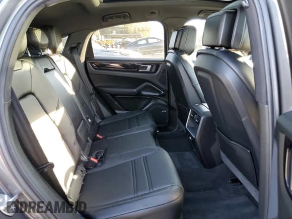 ✅ 2022 Porsche Cayenne • VIN: WP1BA2AYXNDA48125 • Lot: 88041145. Listed on Copart with 24,315 mi. Free auction sales archive from the USA and detailed vehicle history report at DreamBid. Image 11.