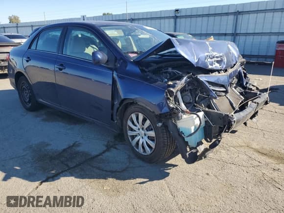 ✅ 2013 Toyota Corolla L • VIN: 5YFBU4EE2DP107040 • Лот: 82519295. Опубликован ранее на Copart с пробегом Не указан. Бесплатный доступ к архиву аукционных продаж из США и подробный отчёт об истории автомобиля на DreamBid. Изображение 4.