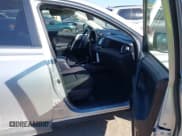 ✅ 2016 Toyota RAV4 XLE • VIN: JTMRJREV6GD047257 • Lot: 43430216. Listed on IAAI with 50,291 mi. Free auction sales archive from the USA and detailed vehicle history report at DreamBid. Image 5.