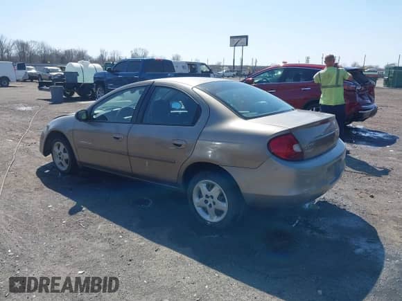 2000 Dodge Neon Highline z VIN 1B3ES46C7YD764572, wystawiony jako IAAI lot #41787703 z przebiegiem 204 657 mil mil oraz . Historia ofert i sprzedaży dostępna na DreamBid. Obrazek 3.