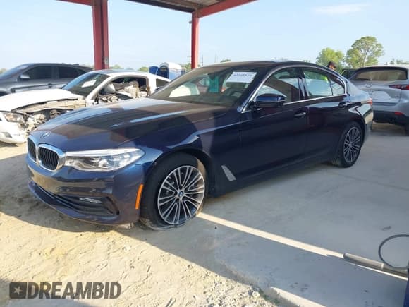 ✅ 2017 BMW 5 Series 540i xDrive • VIN: WBAJE7C31HG888438 • Лот: 42345575. Опубликован ранее на IAAI с пробегом 41 814 миль. Бесплатный доступ к архиву аукционных продаж из США и подробный отчёт об истории автомобиля на DreamBid. Изображение 17.