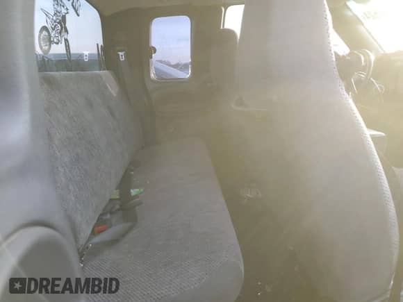 2000 Dodge 1500 с VIN 3B7HF13Z9YG149645, выставлен на аукционе Copart как лот 87197624 с пробегом 244 846 миль миль и Списание • Salvage title. История ставок и продаж доступна на DreamBid. Изображение 10.