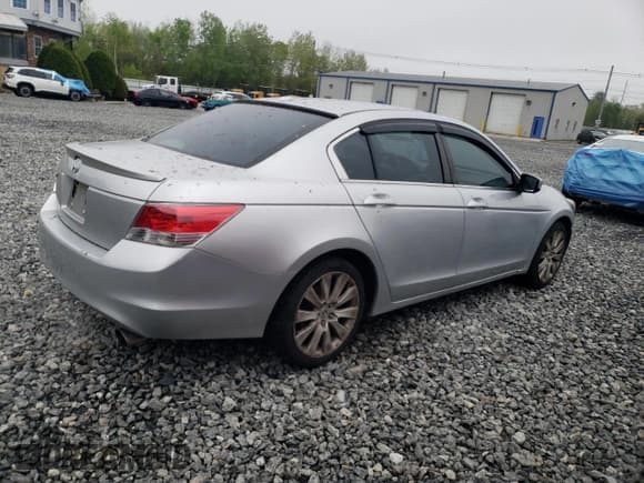 ✅ 2008 Honda Accord EX-L • VIN: 1HGCP26808A073538 • Lot: 56456245. Wystawiony na Copart z przebiegiem 192 489 mil. Bezpłatny archiwum sprzedaży aukcyjnych z USA i szczegółowy raport historii pojazdu na DreamBid. Zdjęcie 3.