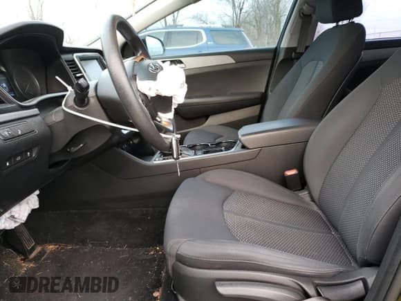 ✅ 2019 Hyundai Sonata SE • VIN: 5NPE24AF1KH797519 • Lot: 47323913. Listed on Copart with 51,989 mi. Free auction sales archive from the USA and detailed vehicle history report at DreamBid. Image 7.