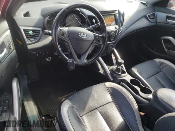 ✅ 2015 Hyundai Veloster Turbo • VIN: KMHTC6AE3FU243185 • Lot: 46165515. Wystawiony na Copart z przebiegiem 102 088 mil. Bezpłatny archiwum sprzedaży aukcyjnych z USA i szczegółowy raport historii pojazdu na DreamBid. Zdjęcie 8.