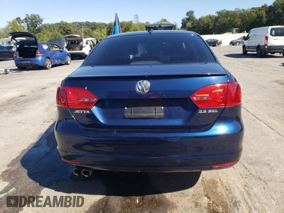 ✅ 2011 Volkswagen Jetta SEL • VIN: 3VWLX7AJ6BM079020 • Lot: 85310235. Wystawiony na Copart z przebiegiem 98 558 mil. Bezpłatny archiwum sprzedaży aukcyjnych z USA i szczegółowy raport historii pojazdu na DreamBid. Zdjęcie 6.