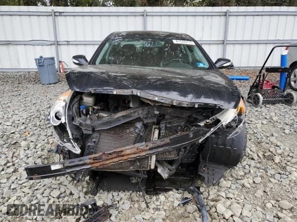 ✅ 2012 Hyundai Sonata SE • VIN: 5NPEC4AB6CH398052 • Lot: 81539715. Listed on Copart with 266,364 mi. Free auction sales archive from the USA and detailed vehicle history report at DreamBid. Image 5.