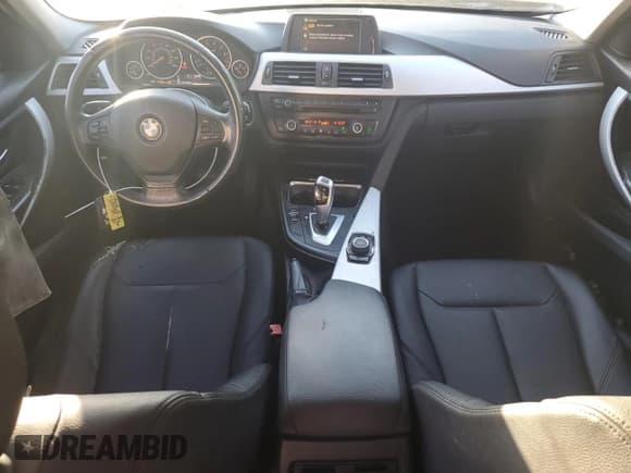 ✅ 2013 BMW 3 Series 328i • VIN: WBA3A5G58DNP23237 • Lot: 83877555. Listed on Copart with 136,326 mi. Free auction sales archive from the USA and detailed vehicle history report at DreamBid. Image 8.