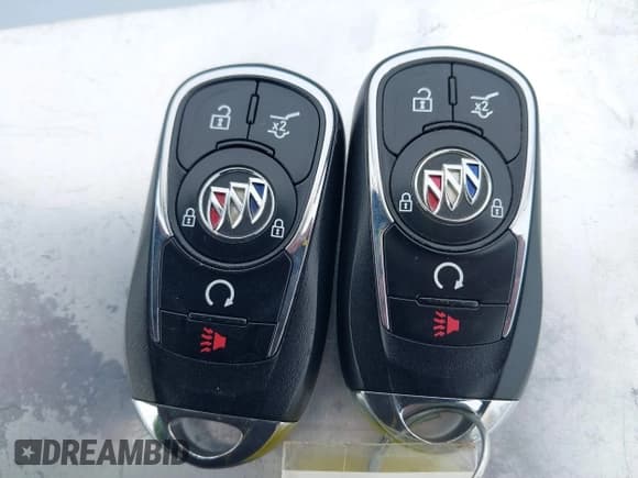 ✅ 2020 Buick Encore GX Essence • VIN: KL4MMFSL5LB135168 • Lot: 41251333. Listed on IAAI with 27,153 mi. Free auction sales archive from the USA and detailed vehicle history report at DreamBid. Image 11.