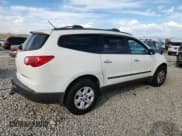 ✅ 2011 Chevrolet Traverse LS • VIN: 1GNKVEED4BJ224587 • Lot: 80447065. Wystawiony na Copart z przebiegiem 181 646 mil. Bezpłatny archiwum sprzedaży aukcyjnych z USA i szczegółowy raport historii pojazdu na DreamBid. Zdjęcie 3.