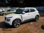 2024 Hyundai Venue Limited z VIN KMHRC8A32RU285534, wystawiony jako Copart lot #80967535 z przebiegiem 50 446 mil mil oraz Szkoda całkowita • Salvage title. Historia ofert i sprzedaży dostępna na DreamBid. Obrazek 1.