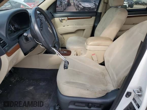 2008 Hyundai Santa Fe SE z VIN 5NMSH13E78H213473, wystawiony jako Copart lot #67876884 z przebiegiem 230 171 mil mil oraz Szkoda całkowita • Salvage title. Historia ofert i sprzedaży dostępna na DreamBid. Obrazek 7.