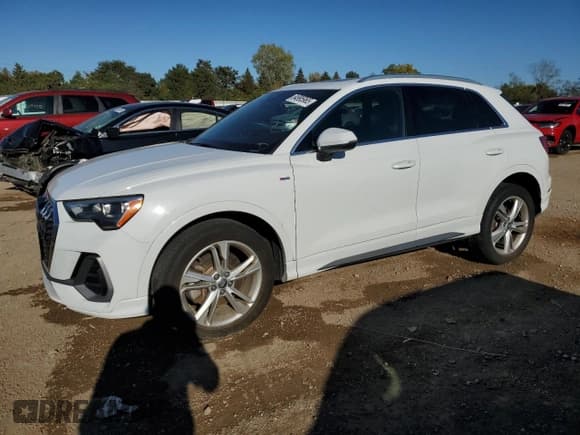 ✅ 2020 Audi Q3 S line Premium • VIN: WA1DECF39L1032332 • Lot: 84995965. Listed on Copart with 21,751 mi. Free auction sales archive from the USA and detailed vehicle history report at DreamBid. Image 1.