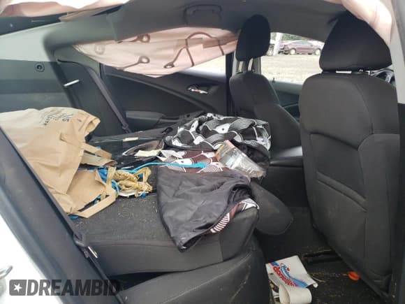 ✅ 2017 Chevrolet Volt LT • VIN: 1G1RC6S57HU134768 • Lot: 83704094. Wystawiony na Copart z przebiegiem Nie podano. Bezpłatny archiwum sprzedaży aukcyjnych z USA i szczegółowy raport historii pojazdu na DreamBid. Zdjęcie 10.