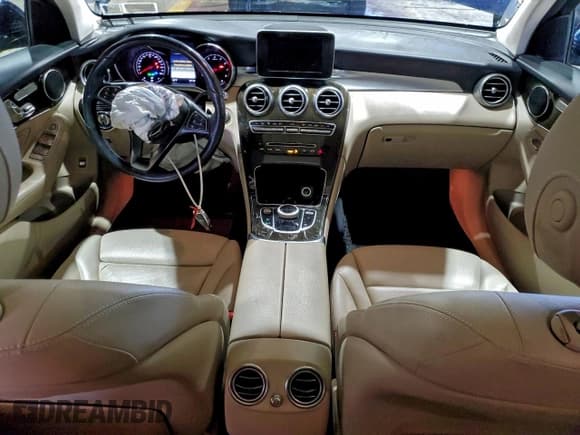 ✅ 2019 Mercedes-Benz GLC 300 • VIN: WDC0G4KB6KV160451 • Лот: 94238435. Опубликован ранее на Copart с пробегом 107 668 миль. Бесплатный доступ к архиву аукционных продаж из США и подробный отчёт об истории автомобиля на DreamBid. Изображение 8.